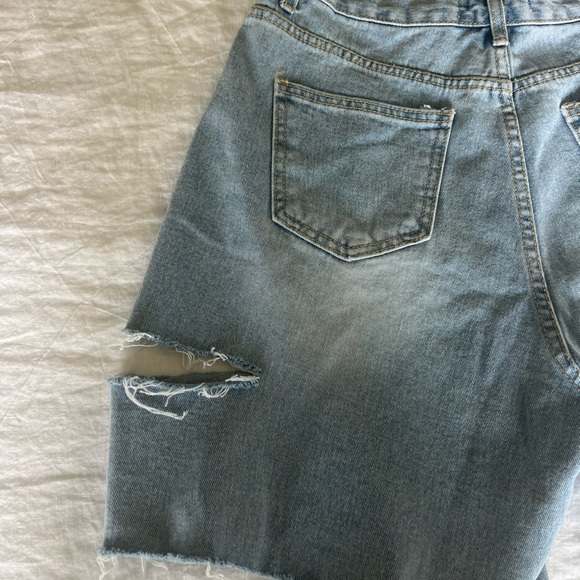 Denim baggy shorts! - Picture 3 of 3